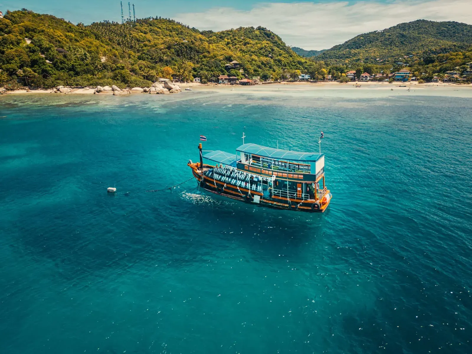 Hydronauts dive boat koh tao